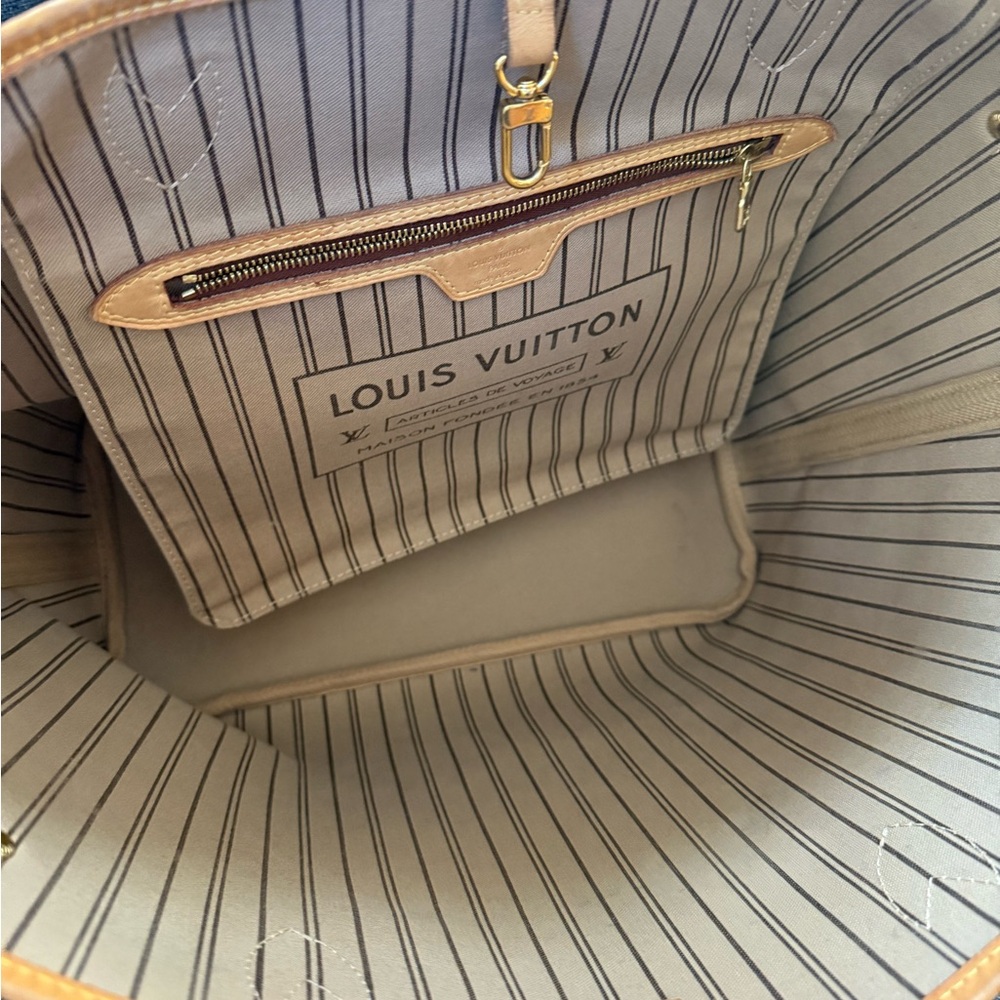 Authentic Louis Vuitton Neverfull MM - Picture 10 of 12